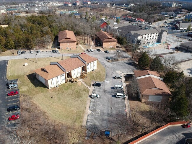 Building Photo - Table Rock Apartments