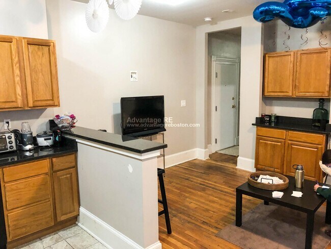 Building Photo - 1048 Commonwealth Ave