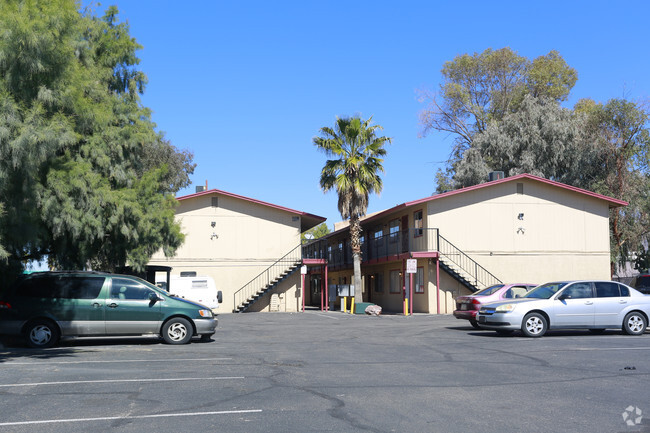 Primary Photo - Fort Lowell Manor