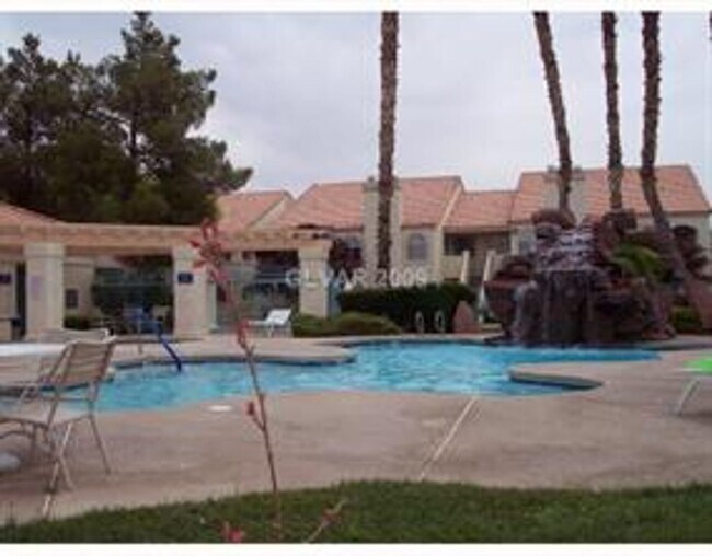 Building Photo - 7570 W Flamingo Rd