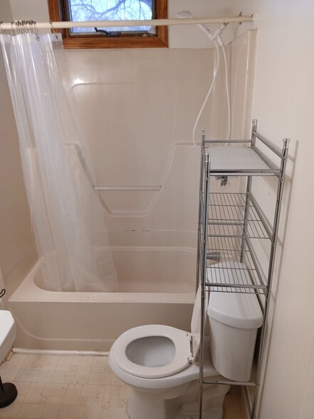 Building Photo - 63 Plain Rd