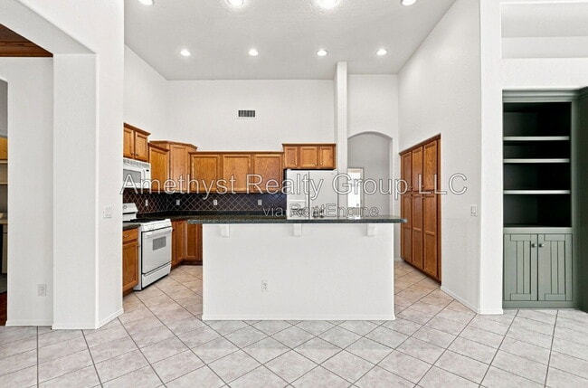 Building Photo - 7027 W Potter Dr