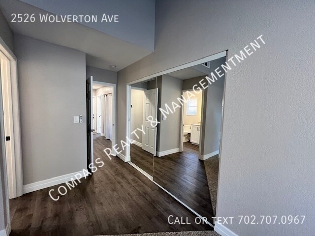 Building Photo - 2526 Wolverton Ave