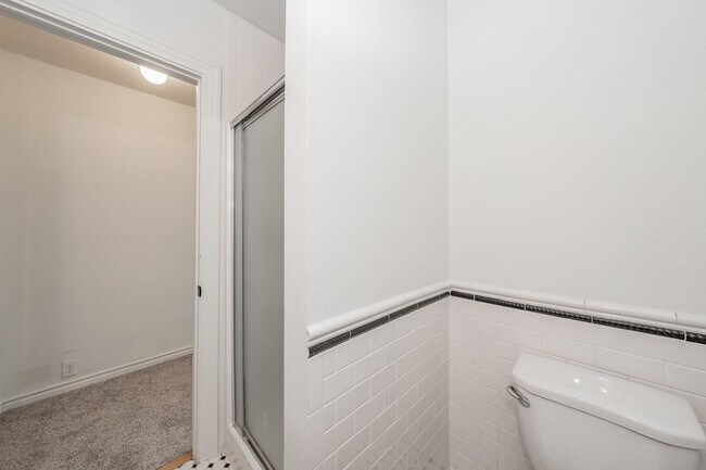 Building Photo - CHARMING HOME Close to TCU Campus!