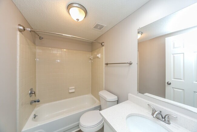 Building Photo - 4997 Woodberry Cove S
