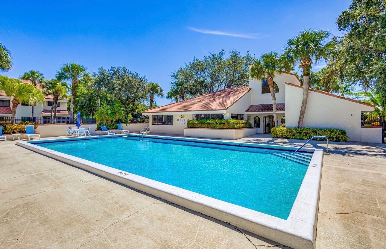 Building Photo - 401 Sea Oats Dr