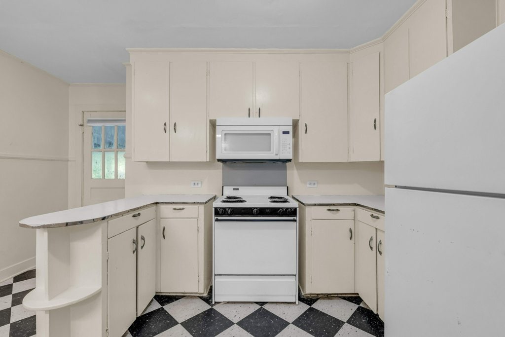 Building Photo - 409 Scales St