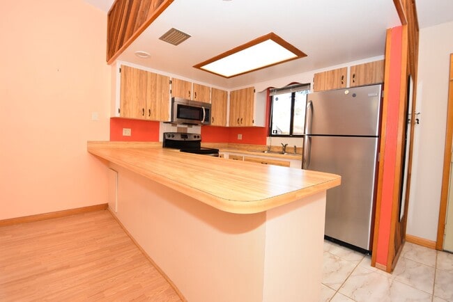 Building Photo - Lovely, 2 bedroom townhome in the Villages...