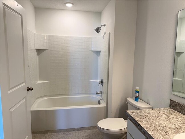 Building Photo - 253 Mandovi St