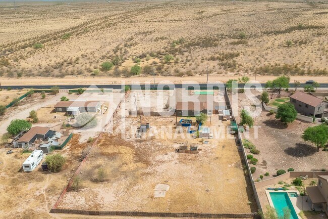 Building Photo - Great Home in Casa Grande with a Country Feel