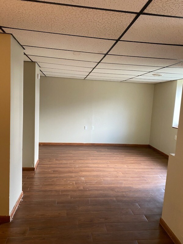 Building Photo - 1322 W Main St