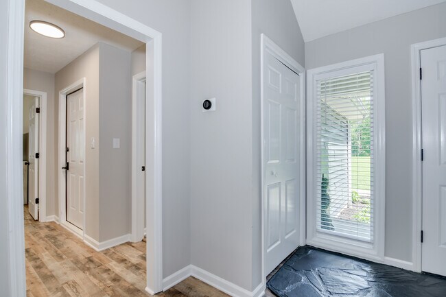 Building Photo - 219 Jasper Rd