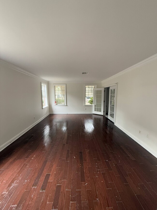 Building Photo - 7801 St Charles Ave