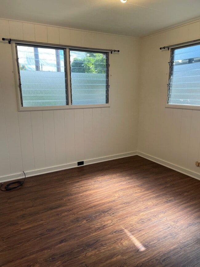 Building Photo - Aiea  - 4 Bedroom/2 Bath/1 Prkg - $2,800