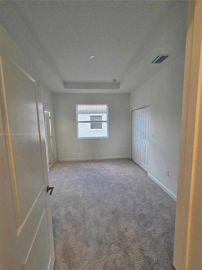 Building Photo - 1126 NW 2nd Ter