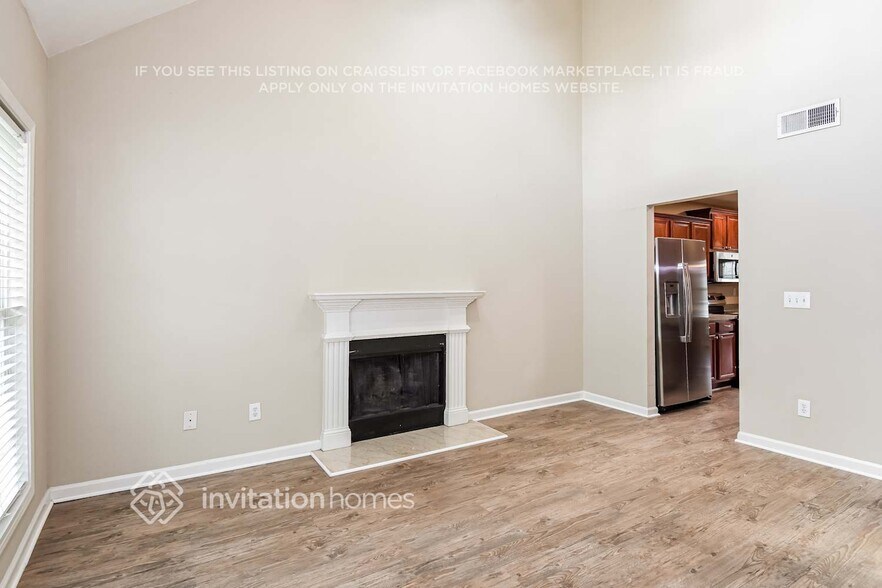 Building Photo - 6614 White Walnut Way