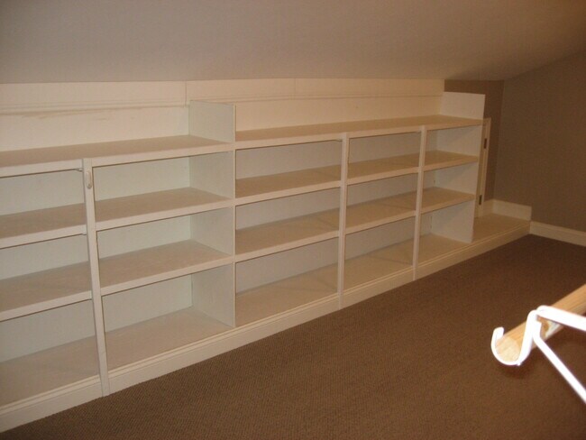 Building Photo - 538 Bimini Dr