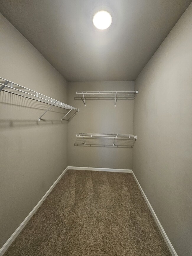 Building Photo - 318 N Landing Dr