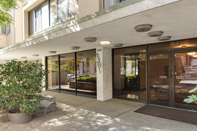 Building Photo - 522 21st St NW