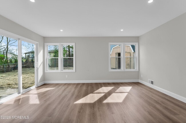 Building Photo - 117 Schooner Ave