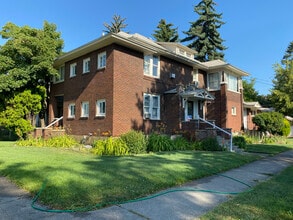 Building Photo - 1605 N Madison St