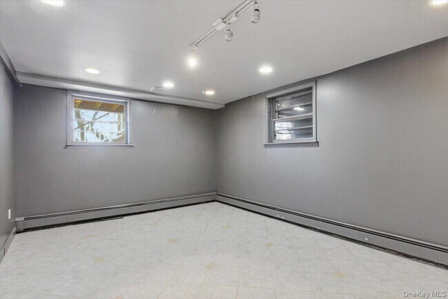 Building Photo - 27 Harbor Terrace Dr