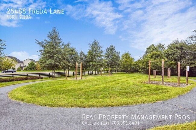 Building Photo - 25488 Freda Ln