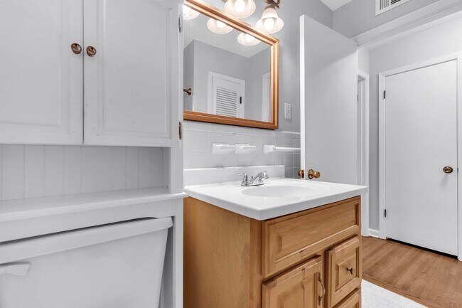 Building Photo - 1130 Wheaton St