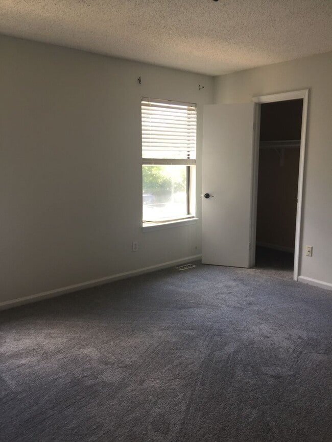 Building Photo - 2407 Marsh Creek Ct