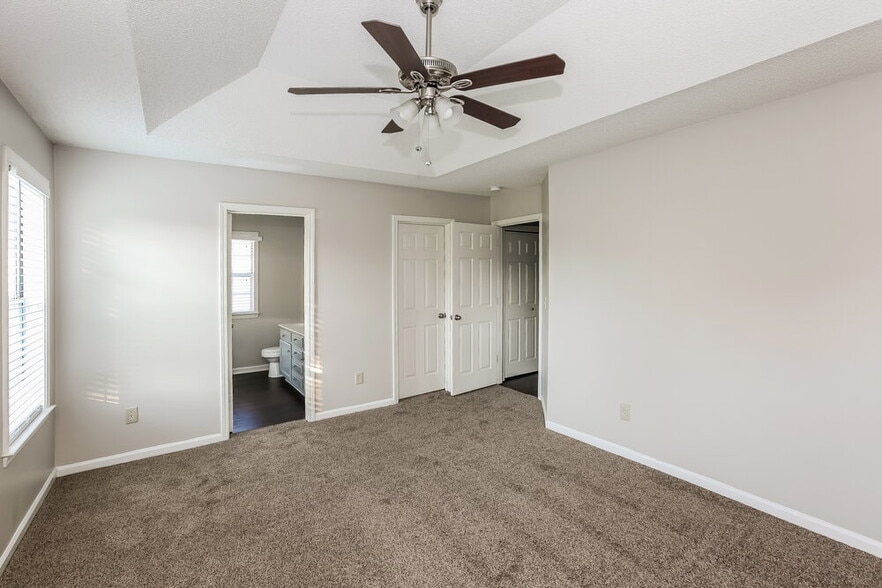 Building Photo - 3106 Fairington Dr