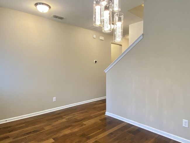 Building Photo - 1021 Livingstone Ln