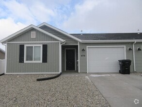 Building Photo - Move-in Discount - 3 bedroom - 2 Bath - Si...