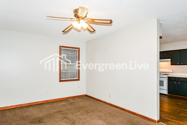 Building Photo - 1107 Highland St