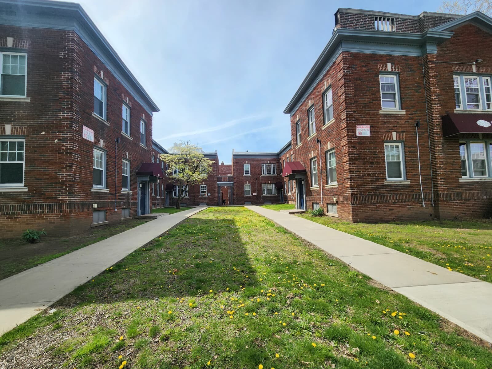 Building Photo - 206 Sherman Ave