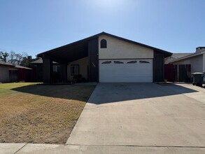 Building Photo - Wow Check out this 3 BD 2 BA SW Charmer near White Ln & Akers Road