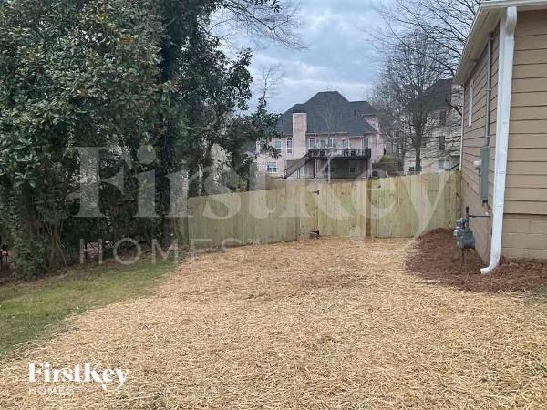 Building Photo - 6064 Blackhawk Trail SE