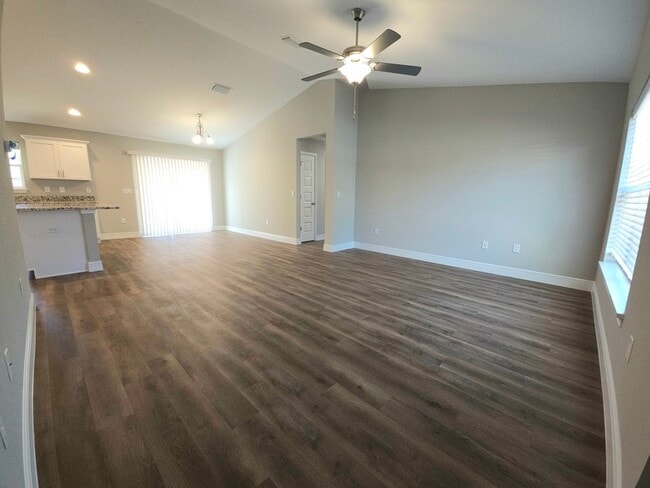 Building Photo - 7244 N Glenridge Cir
