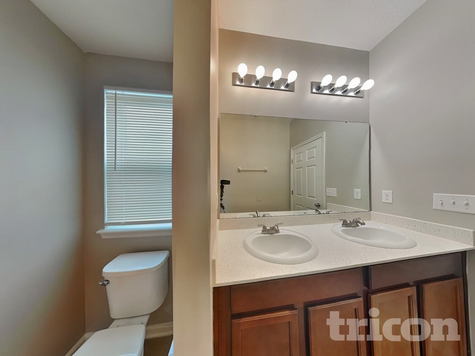 Building Photo - 454 Vineyard Ln