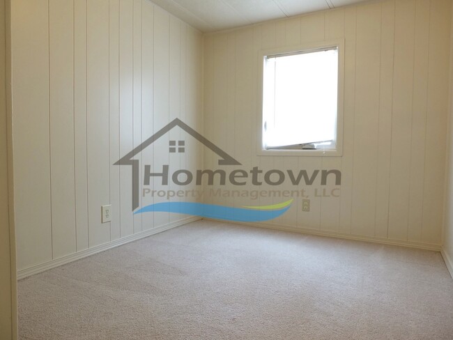 Building Photo - Spacious 2 Bedroom Home with Wood Stove in...