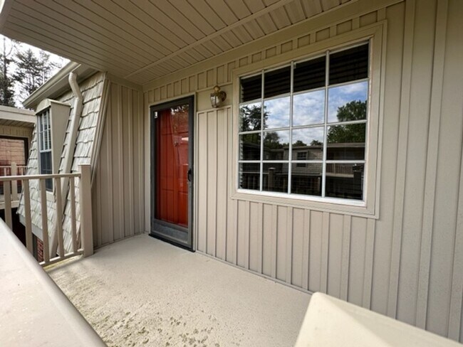 Primary Photo - 3830 Country Club Rd