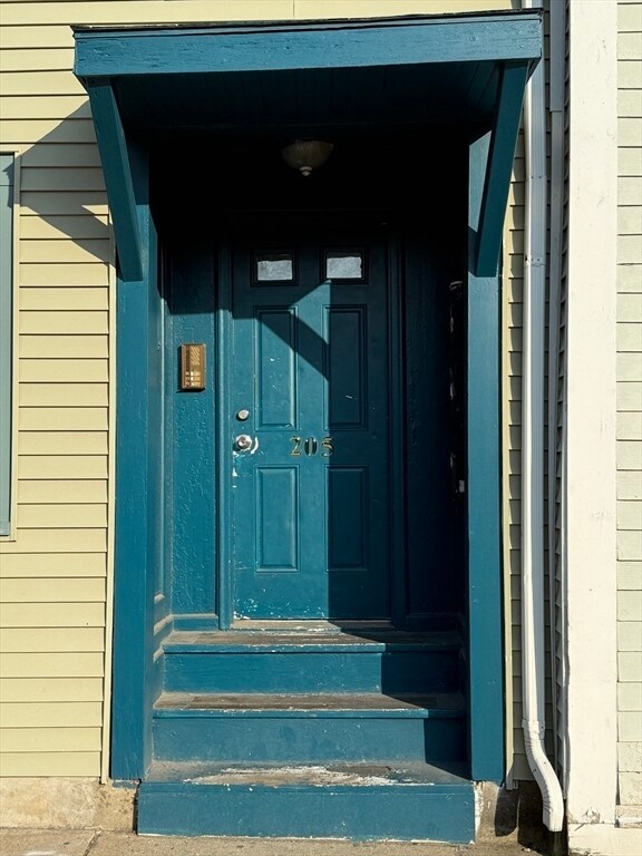 Building Photo - 205 D St