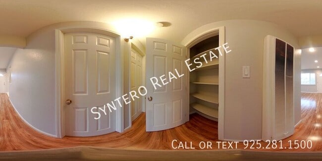 Building Photo - 1595 3rd Ave