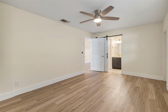 Building Photo - 4087 Vana Dr