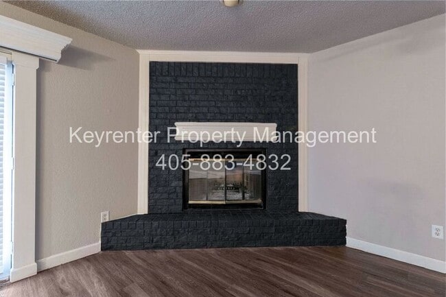 Building Photo - 732 Westridge Ct