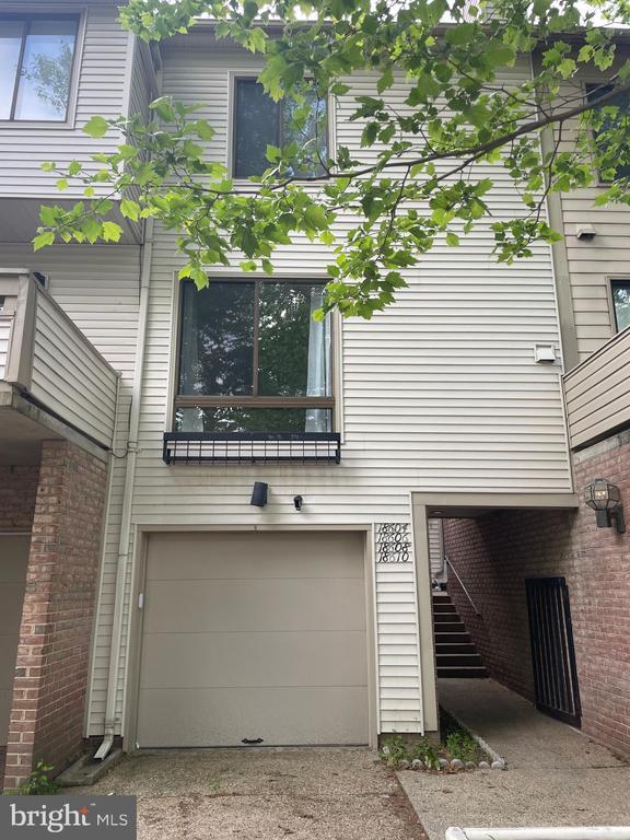 Building Photo - 18604 Pier Point Pl