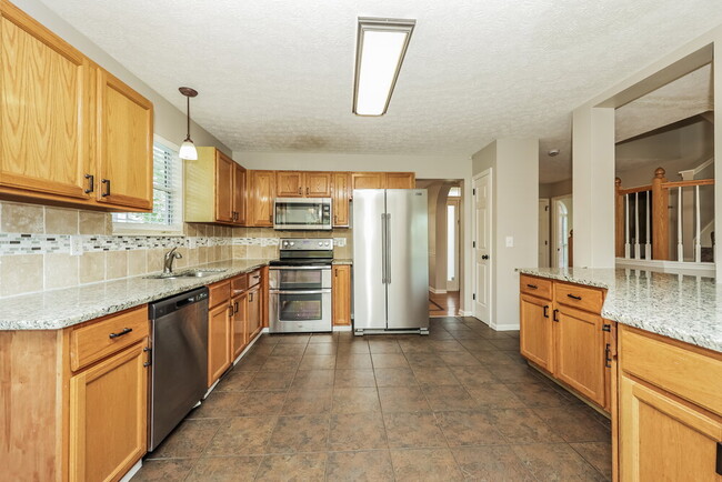 Building Photo - 5128 Pebble Creek Dr
