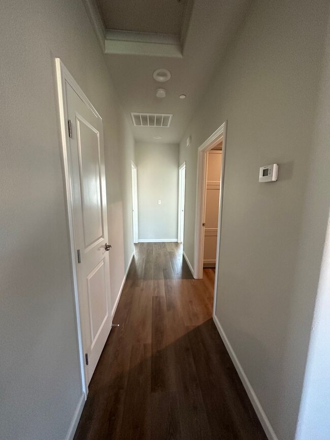 Building Photo - Wood Ranch Apartments 506