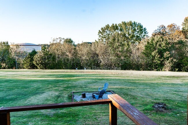 Building Photo - 1732 Dry Gap Pike