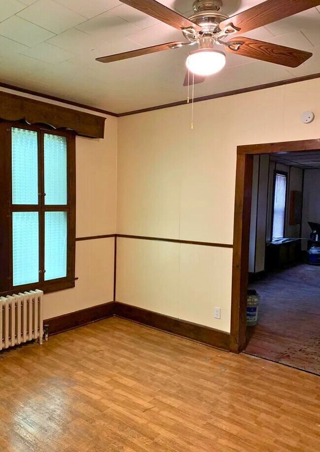 Building Photo - 3 Bedroom 1 Bath Twin in Coatesville