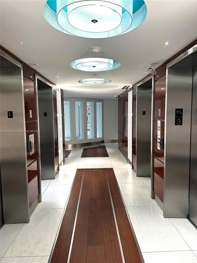 Building Photo - 90 Alton Rd